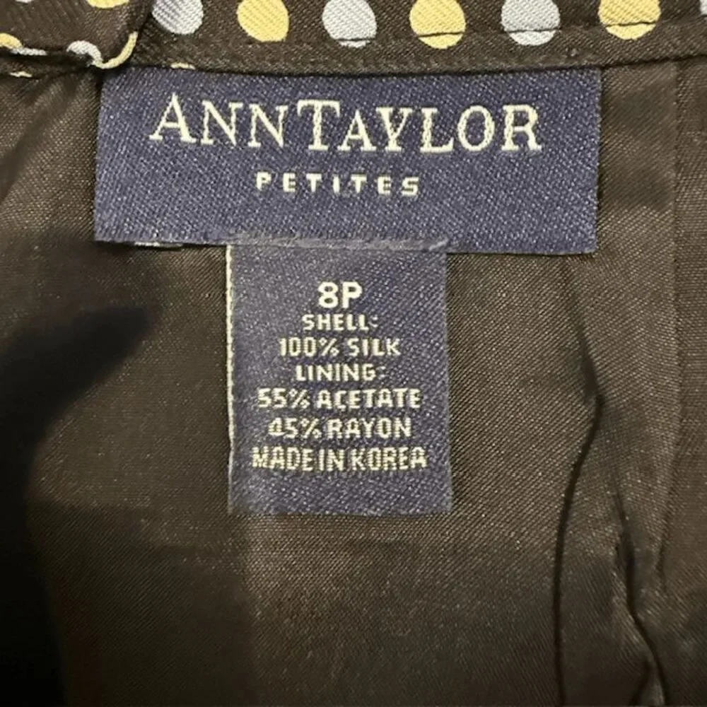 Ann Taylor 100% Silk Pencil Skirt Black with Blue / Cream Polkadots‎ Size 8P